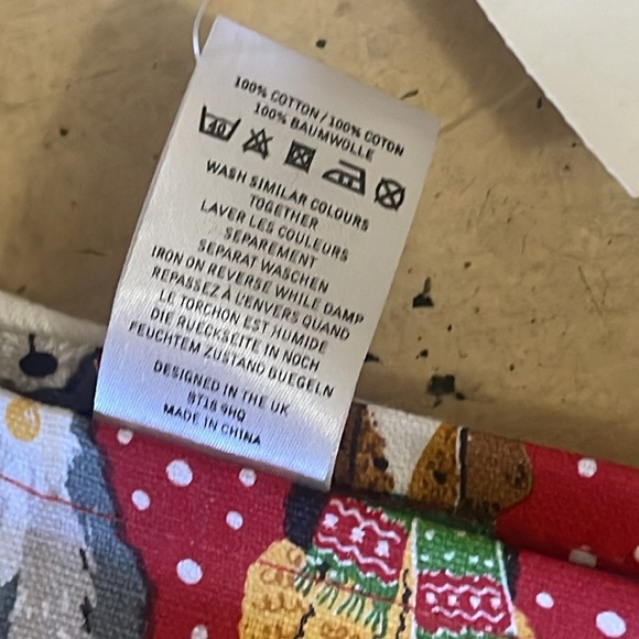 NWT 2pk ULSTER WEAVERS Christmas Dogs Tea Towels - Picture 4 of 8